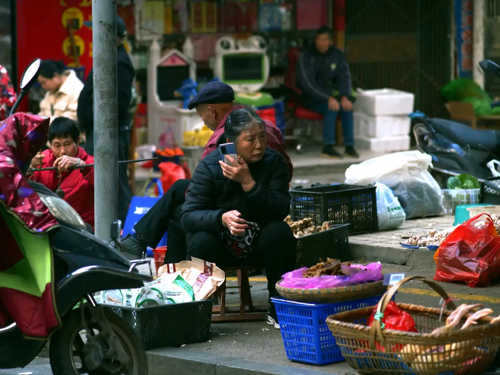 2024年上海企业办公设备采购指南：智能硬件与电子产品的搭配方案