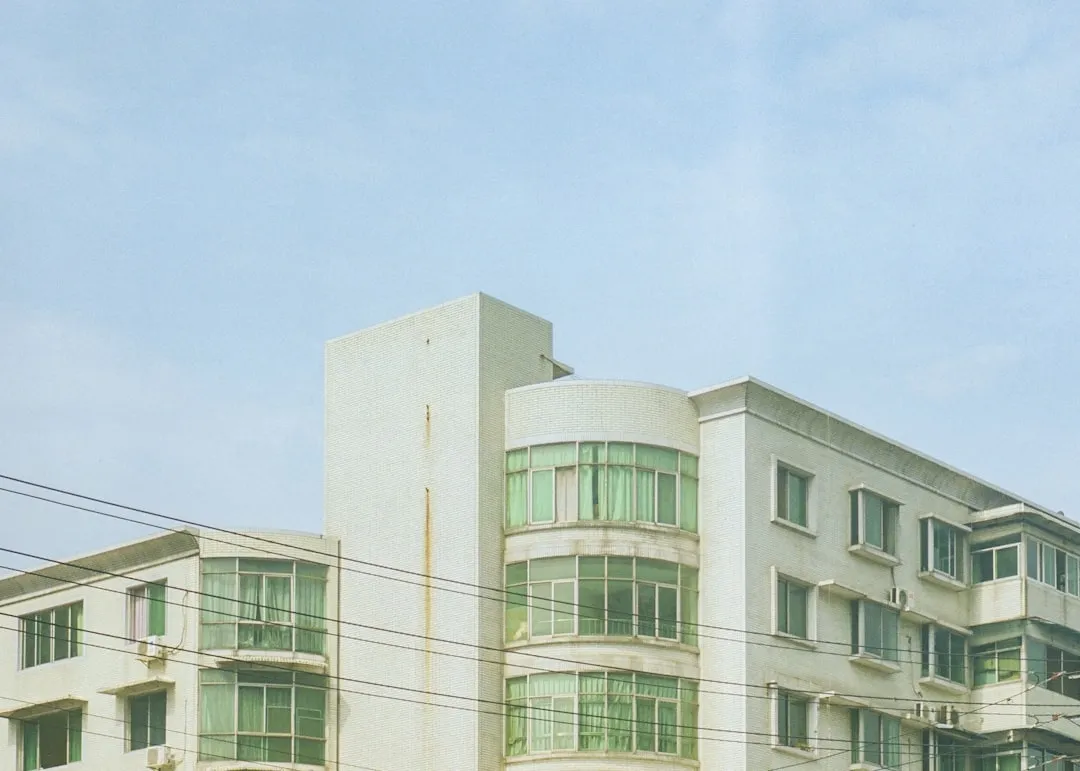 企业级智能硬件与电子产品的技术演进趋势解析